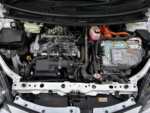 アクア L ナビゲーション バックカメラ セーフティセンス 禁煙車 ETC2.0 オートライト オートエアコン Bluetooth CD・DVD再生 電動格納ミラー ドアバイザー プライバシーガラス スマートキー(18枚目)