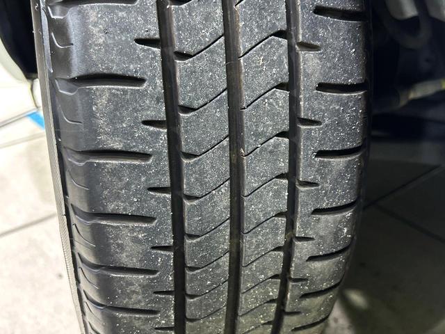 アクア L ナビゲーション バックカメラ セーフティセンス 禁煙車 ETC2.0 オートライト オートエアコン Bluetooth CD・DVD再生 電動格納ミラー ドアバイザー プライバシーガラス スマートキー(53枚目)