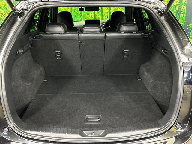 CX-5 25S スポーツアピアランス 10.25型マツダコネクト 全周囲カメラ 衝突被害軽減システム レーダークルーズ 禁煙車 ブラインドスポットモニター 電動リアゲート 置くだけ充電 本革シート シートヒーター LEDヘッド ETC(40枚目)