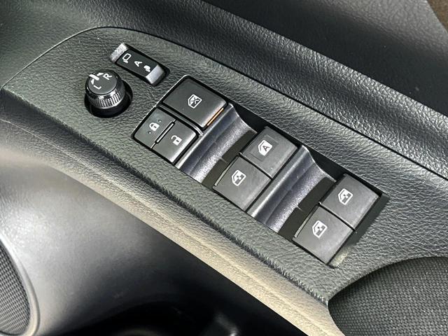 シエンタ G クエロ 両側電動スライドドア 純正ナビ バックカメラ セーフティセンス 禁煙車 ハーフレザーシート オートハイビーム LEDヘッド LEDフォグ オートライト ETC オートエアコン 車線逸脱警報(42枚目)