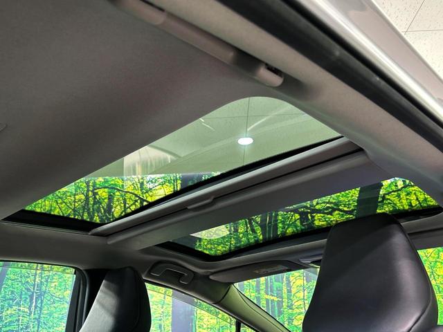 プリウス Ｚ　ガラスルーフ　１２．３型ディスプレイオーディオ　全周囲カメラ　セーフティセンス　１００Ｖ電源　レーダークルーズ　禁煙車　電動リアゲート　シートベンチレーション　パワーシート　ブラインドスポットモニター（3枚目）