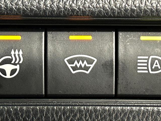 プリウス Ｚ　ガラスルーフ　１２．３型ディスプレイオーディオ　全周囲カメラ　セーフティセンス　１００Ｖ電源　レーダークルーズ　禁煙車　電動リアゲート　シートベンチレーション　パワーシート　ブラインドスポットモニター（63枚目）