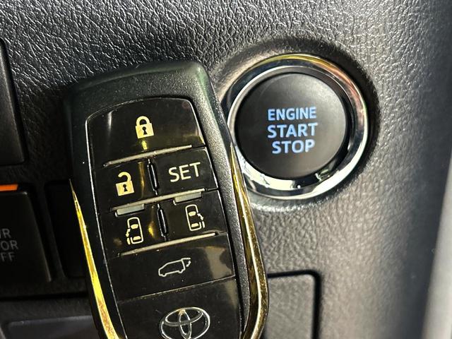 アルファード 2.5S タイプゴールド サンルーフ メーカー9型ディスプレイ 両側電動スライドドア 後席モニター バックカメラ 100V電源 レーダークルーズ 3眼LEDヘッド 禁煙車 ハーフレザーシート ETC CD・DVD再生(65枚目)