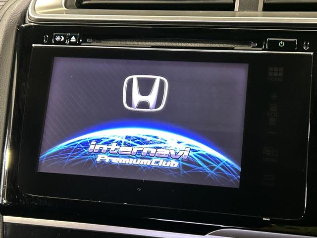 【ディスプレイオーディオ】視認性が高いディスプレイオーディオを装備♪操作性も良好で直感的なソース選択が可能です。