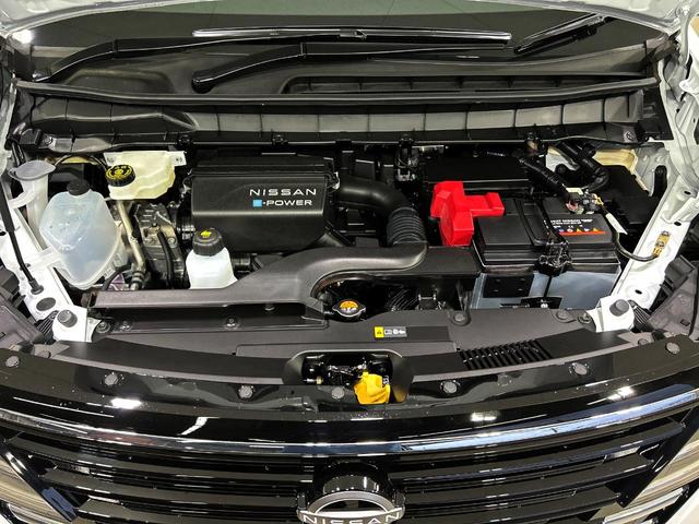 セレナ e-パワー ハイウェイスターV プロパイロット 登録済未使用車 両側電動スライドドア 全周囲カメラ エマージェンシーブレーキ ブラインドスポットモニター LEDヘッド ETC2.0 車線逸脱警報 オートライト(18枚目)