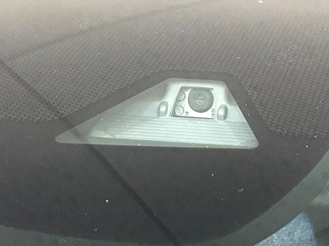 ヴェゼル ハイブリッドZ・ホンダセンシング 純正ナビ バックカメラ ホンダセンシング アダプティブクルーズ 禁煙車 ハーフレザーシート シートヒーター LEDヘッド ETC 車線逸脱警報 オートライト スマートキー(5枚目)