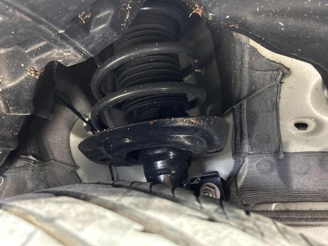 アクア Ｇ　ターンチルトシート　純正８型ディスプレイ　バックカメラ　セーフティセンス　１００Ｖ電源　レーダークルーズ　禁煙車　パワーシート　ＬＥＤヘッド　ＥＴＣ　オートハイビーム　車線逸脱警報　オートライト（20枚目）