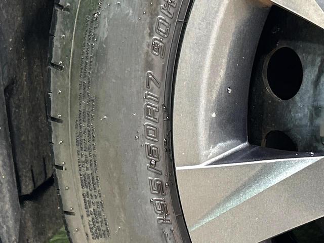 プリウス X 純正8インチディスプレイ セーフティセンス バックカメラ 100V電源 レーダークルーズ 禁煙車 ブラインドスポットモニター LEDヘッド ETC2.0 オートハイビーム 車線逸脱警報 オートライト(32枚目)