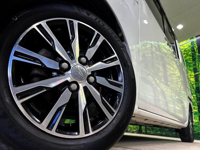 【純正１５インチアルミホイール】外観にマッチした純正アルミホイールを装着しております。各種社外アルミホイールや、スタッドレスタイヤも取扱いしております。是非ご相談ください♪