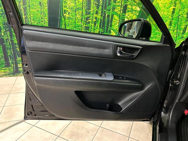 カローラフィールダー ハイブリッドＧ　純正ナビ　バックカメラ　ドライブレコーダー　ＥＴＣ　キーレスエントリー　ＬＥＤヘッドライト　禁煙車　トラクションコントロール　プライバシーガラス　オートエアコン　電動格納ミラー（32枚目）