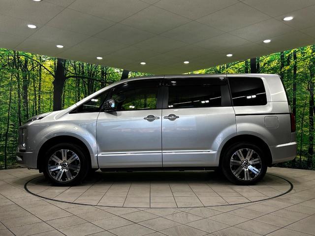 デリカＤ：５ Ｐ　１０．１インチ純正ナビ　電動サイドステップ　両側電動スライドドア　全周囲カメラ　衝突軽減装置　レーダークルーズ　禁煙車　ブラインドスポットモニター　電動リアゲート　パワーシート　ＬＥＤヘッド（60枚目）