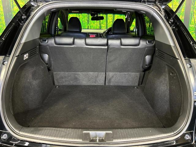 ヴェゼル ハイブリッドＲＳ・ホンダセンシング　バックカメラ　衝突被害軽減システム　禁煙車　ハーフレザーシート　ドラレコ　スマートキー　ＬＥＤヘッド　ビルトインＥＴＣ　純正１８インチアルミ　車線逸脱警報　オートライト　デュアルエアコン（30枚目）