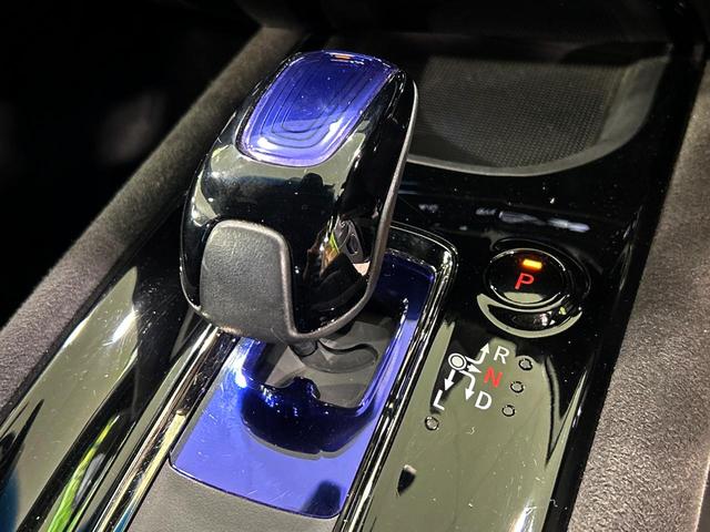 ヴェゼル ハイブリッドＲＳ・ホンダセンシング　バックカメラ　衝突被害軽減システム　禁煙車　ハーフレザーシート　ドラレコ　スマートキー　ＬＥＤヘッド　ビルトインＥＴＣ　純正１８インチアルミ　車線逸脱警報　オートライト　デュアルエアコン（44枚目）