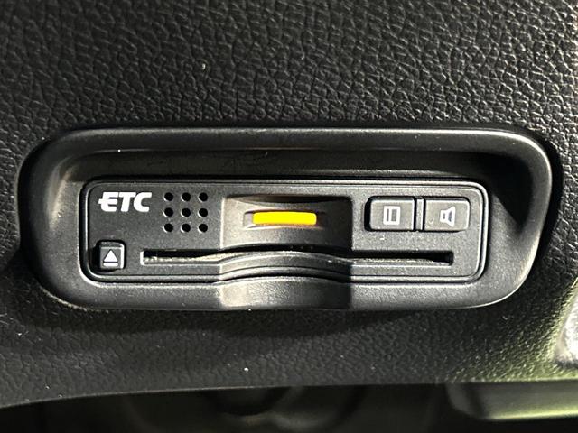 ヴェゼル ハイブリッドＲＳ・ホンダセンシング　バックカメラ　衝突被害軽減システム　禁煙車　ハーフレザーシート　ドラレコ　スマートキー　ＬＥＤヘッド　ビルトインＥＴＣ　純正１８インチアルミ　車線逸脱警報　オートライト　デュアルエアコン（51枚目）