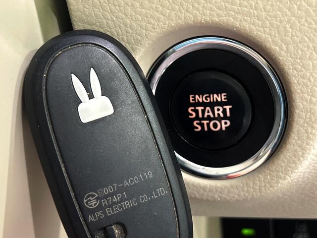 アルトラパン モード　禁煙車　純正ナビ　全周囲カメラ　スズキセーフティサポート　フルセグ　　Ｂｌｕｅｔｏｏｔｈ　シートヒーター　スマートキー　ＨＩＤヘッドライト　クリアランスソナー　アイドリングストップ（7枚目）
