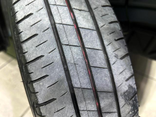 アルトラパン モード　禁煙車　純正ナビ　全周囲カメラ　スズキセーフティサポート　フルセグ　　Ｂｌｕｅｔｏｏｔｈ　シートヒーター　スマートキー　ＨＩＤヘッドライト　クリアランスソナー　アイドリングストップ（32枚目）