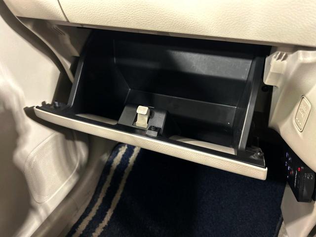 アルトラパン モード　禁煙車　純正ナビ　全周囲カメラ　スズキセーフティサポート　フルセグ　　Ｂｌｕｅｔｏｏｔｈ　シートヒーター　スマートキー　ＨＩＤヘッドライト　クリアランスソナー　アイドリングストップ（59枚目）