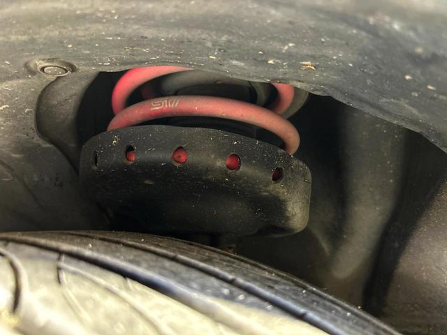 インプレッサスポーツ ２．０ｉアイサイト　４ＷＤ　バックカメラ　衝突被害軽減システム　レーダークルーズ　ドラレコ　スマートキー　ＨＩＤヘッド　純正１６インチアルミ　オートライト　デュアルエアコン　Ｂｌｕｅｔｏｏｔｈ　ＣＤ　ＤＶＤ再生（20枚目）