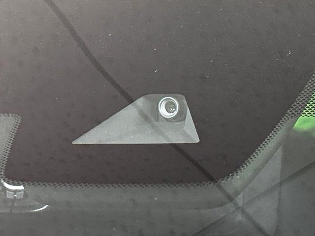 エクストレイル ２０Ｘｉ　プロパイロット　純正９型ナビ　全周囲カメラ　インテリジェントエマージェンシーブレーキ　デジタルインナーミラー　禁煙車　電動リアゲート　全席シートヒーター　ＬＥＤヘッド　ルーフレール　ＥＴＣ（7枚目）