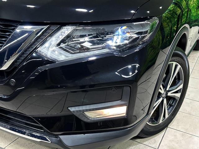 エクストレイル ２０Ｘｉ　プロパイロット　純正９型ナビ　全周囲カメラ　インテリジェントエマージェンシーブレーキ　デジタルインナーミラー　禁煙車　電動リアゲート　全席シートヒーター　ＬＥＤヘッド　ルーフレール　ＥＴＣ（12枚目）