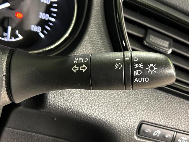 エクストレイル ２０Ｘｉ　プロパイロット　純正９型ナビ　全周囲カメラ　インテリジェントエマージェンシーブレーキ　デジタルインナーミラー　禁煙車　電動リアゲート　全席シートヒーター　ＬＥＤヘッド　ルーフレール　ＥＴＣ（52枚目）