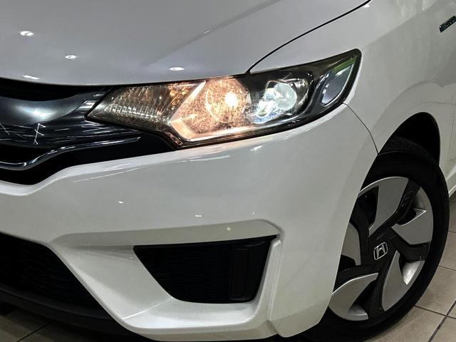 フィットハイブリッド Ｌパッケージ　純正ナビ　シティブレーキアクティブシステム　バックカメラ　禁煙車　ＬＥＤヘッド　ＥＴＣ　クルーズコントロール　オートライト　オートエアコン　Ｂｌｕｅｔｏｏｔｈ　ＣＤ　ＤＶＤ再生（12枚目）