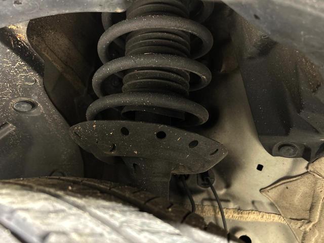 フィットハイブリッド Ｌパッケージ　純正ナビ　シティブレーキアクティブシステム　バックカメラ　禁煙車　ＬＥＤヘッド　ＥＴＣ　クルーズコントロール　オートライト　オートエアコン　Ｂｌｕｅｔｏｏｔｈ　ＣＤ　ＤＶＤ再生（20枚目）