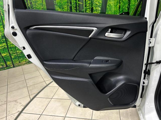 フィットハイブリッド Ｌパッケージ　純正ナビ　シティブレーキアクティブシステム　バックカメラ　禁煙車　ＬＥＤヘッド　ＥＴＣ　クルーズコントロール　オートライト　オートエアコン　Ｂｌｕｅｔｏｏｔｈ　ＣＤ　ＤＶＤ再生（23枚目）