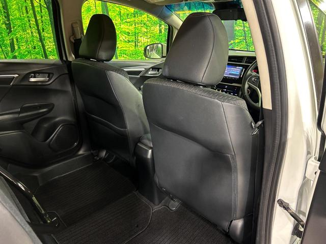 フィットハイブリッド Ｌパッケージ　純正ナビ　シティブレーキアクティブシステム　バックカメラ　禁煙車　ＬＥＤヘッド　ＥＴＣ　クルーズコントロール　オートライト　オートエアコン　Ｂｌｕｅｔｏｏｔｈ　ＣＤ　ＤＶＤ再生（46枚目）