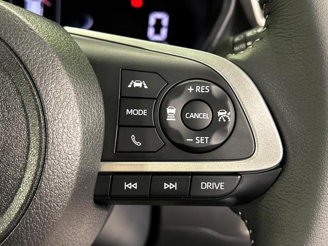 ライズ Ｚ　登録済未使用車　純正９型ディスプレイ　全周囲カメラ　スマートアシスト　レーダークルーズ　シートヒーター　ＬＥＤヘッド　純正１７インチアルミ　オートハイビーム　車線逸脱警報　オートライト（6枚目）