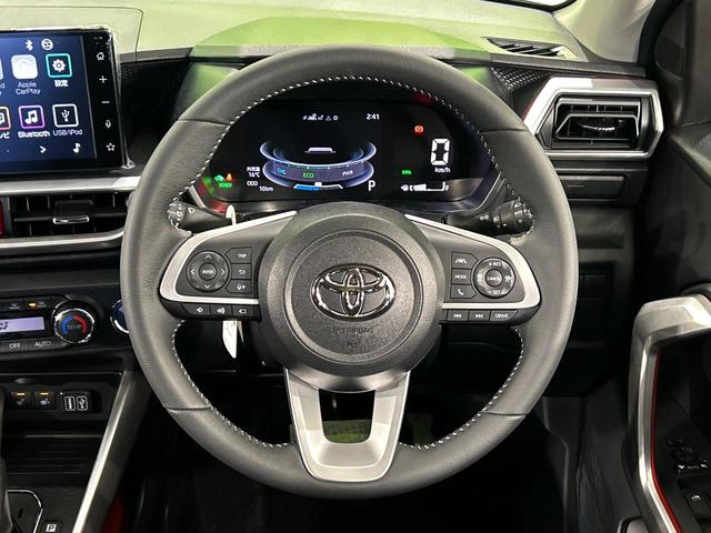 ライズ Ｚ　登録済未使用車　純正９型ディスプレイ　全周囲カメラ　スマートアシスト　レーダークルーズ　シートヒーター　ＬＥＤヘッド　純正１７インチアルミ　オートハイビーム　車線逸脱警報　オートライト（11枚目）