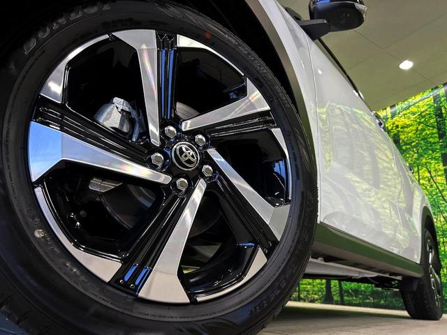 ライズ Ｚ　登録済未使用車　純正９型ディスプレイ　全周囲カメラ　スマートアシスト　レーダークルーズ　シートヒーター　ＬＥＤヘッド　純正１７インチアルミ　オートハイビーム　車線逸脱警報　オートライト（13枚目）