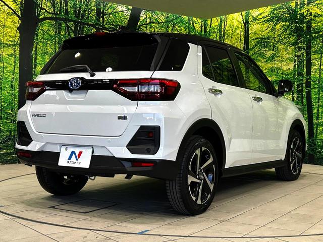 ライズ Ｚ　登録済未使用車　純正９型ディスプレイ　全周囲カメラ　スマートアシスト　レーダークルーズ　シートヒーター　ＬＥＤヘッド　純正１７インチアルミ　オートハイビーム　車線逸脱警報　オートライト（17枚目）