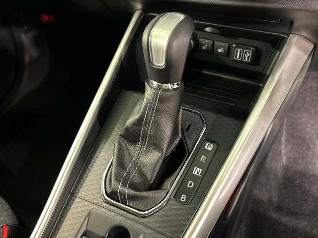 ライズ Ｚ　登録済未使用車　純正９型ディスプレイ　全周囲カメラ　スマートアシスト　レーダークルーズ　シートヒーター　ＬＥＤヘッド　純正１７インチアルミ　オートハイビーム　車線逸脱警報　オートライト（38枚目）