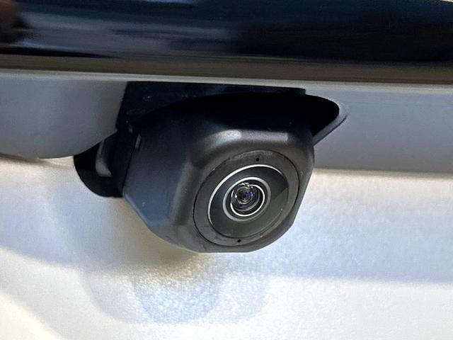 ライズ Ｚ　登録済未使用車　純正９型ディスプレイ　全周囲カメラ　スマートアシスト　レーダークルーズ　シートヒーター　ＬＥＤヘッド　純正１７インチアルミ　オートハイビーム　車線逸脱警報　オートライト（43枚目）