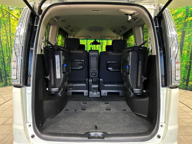 セレナ ハイウェイスターＶエアロモード＋セフティＳＨＶＡセフ　両側電動ドア　全周囲カメラ　衝突被害軽減システム　禁煙車　ドラレコ　スマートキー　ＬＥＤヘッド　ビルトインＥＴＣ　クルコン　純正１６インチアルミ　車線逸脱警報　オートライト　オートエアコン（10枚目）