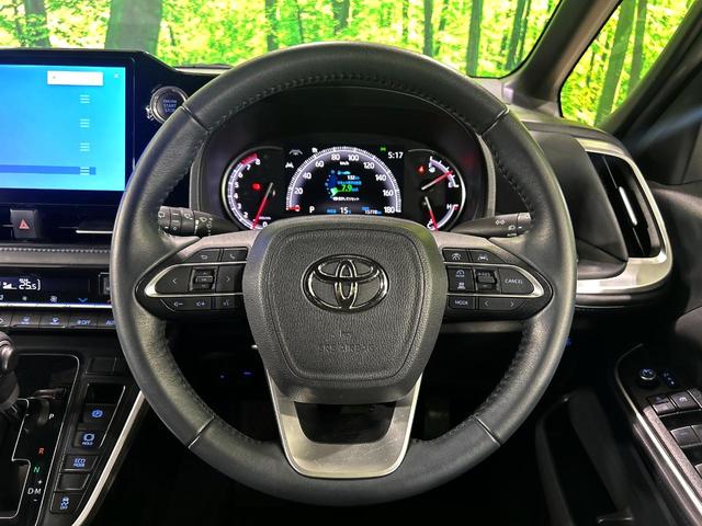 ヴォクシー Ｓ－Ｚ　ナビ付純正１０．５型ディスプレイ　セーフティセンス　両側電動スライドドア　バックカメラ　レーダークルーズ　禁煙車　ハーフレザーシート　ＬＥＤヘッド　ＥＴＣ２．０　純正１７インチアルミ（12枚目）