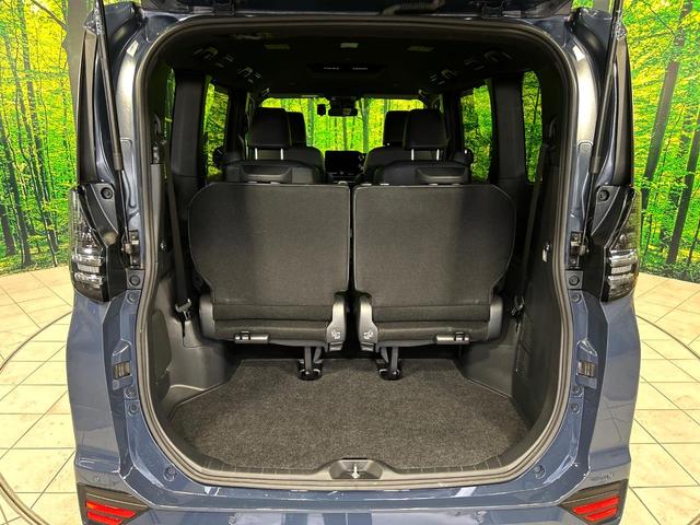 ヴォクシー Ｓ－Ｚ　ナビ付純正１０．５型ディスプレイ　セーフティセンス　両側電動スライドドア　バックカメラ　レーダークルーズ　禁煙車　ハーフレザーシート　ＬＥＤヘッド　ＥＴＣ２．０　純正１７インチアルミ（54枚目）