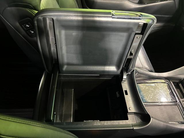 ヴェルファイア ２．５Ｚ　Ｇエディション　純正９インチナビ　後席モニター　セーフティセンス　両側電動スライドドア　バックカメラ　禁煙車　電動リアゲート　シートベンチレーション　デジタルインナーミラー　三眼ＬＥＤヘッド　１００Ｖ電源（59枚目）