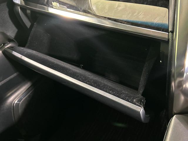 ヴェルファイア ２．５Ｚ　Ｇエディション　純正９インチナビ　後席モニター　セーフティセンス　両側電動スライドドア　バックカメラ　禁煙車　電動リアゲート　シートベンチレーション　デジタルインナーミラー　三眼ＬＥＤヘッド　１００Ｖ電源（68枚目）