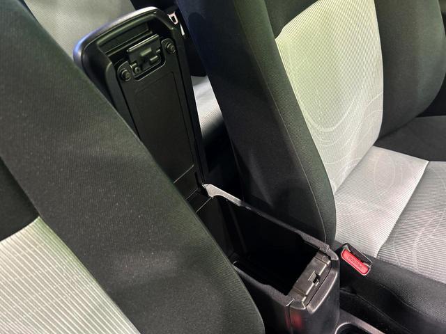 アクア Ｓ　ＳＤナビ　禁煙車　スマートキー　ＥＴＣ　オートエアコン　ＣＤ　ＤＶＤ再生　地デジ　オートライト　シートヒーター（48枚目）