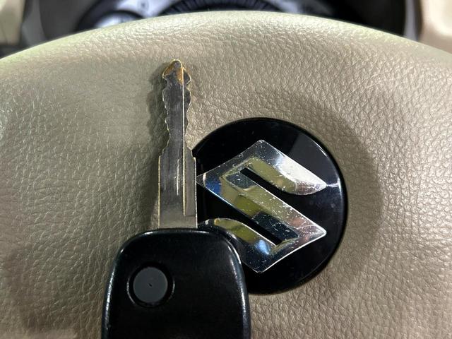 アルト Ｇ　１４インチＡＷ　キーレスエントリー　禁煙車　オーディオ　電動格納ミラー　ドアバイザー　パワーウィンドウ　盗難防止システム　トラクションコントロール（3枚目）