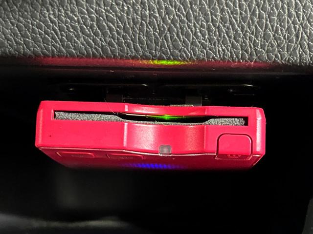 デイズルークス ハイウェイスター　Ｘ　電動スライドドア　純正ＳＤナビ　全周囲カメラ　衝突軽減　禁煙車　ドラレコ　コーナーセンサー　スマートキー　ＬＥＤヘッド　ＥＴＣ　オートエアコン　純正１４インチアルミ　革巻きステアリング　車線逸脱警報（7枚目）