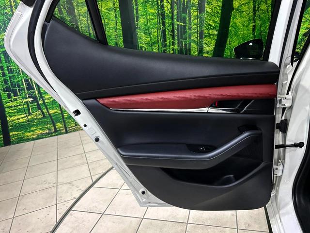 ＭＡＺＤＡ３ファストバック ＸＤバーガンディ　セレクション　ＢＯＳＥサウンド　マツダコネクトナビ　ブラインドスポットモニター　革シート　全周囲カメラ　ヘッドアップディスプレイ　レーダークルーズ　シートヒーター　ステアリングヒーター　パドルシフト　ＥＴＣ（35枚目）