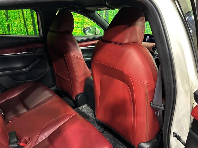 ＭＡＺＤＡ３ファストバック ＸＤバーガンディ　セレクション　ＢＯＳＥサウンド　マツダコネクトナビ　ブラインドスポットモニター　革シート　全周囲カメラ　ヘッドアップディスプレイ　レーダークルーズ　シートヒーター　ステアリングヒーター　パドルシフト　ＥＴＣ（38枚目）