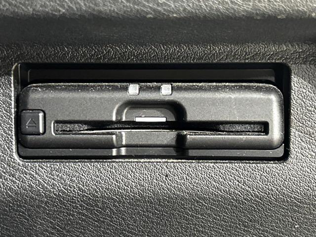 キックス X ツートーンインテリアエディション プロパイロット 純正9インチナビ 全周囲カメラ エマージェンシーブレーキ デジタルインナーミラー シートヒーター 禁煙車 LEDヘッド ルーフレール ETC 純正17インチアルミ(50枚目)