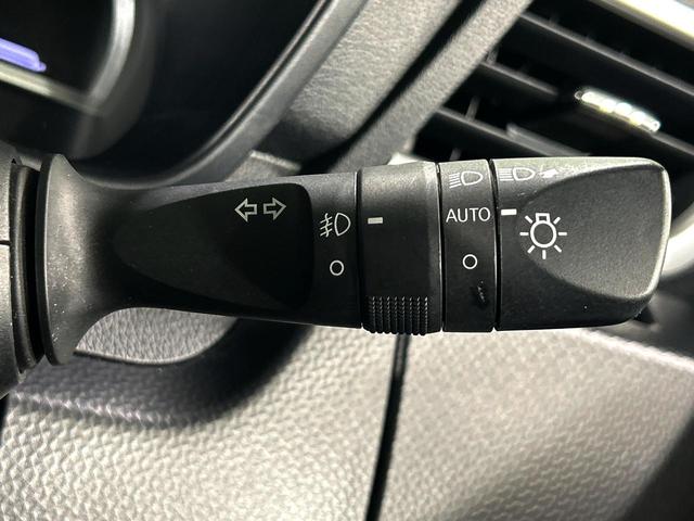 ルーミー カスタムG-T ターボ 9インチ純正ナビ パノラミックビューモニター レーダークルーズコントロール クリアランスソナー スマートアシスト 両側パワースライドドア シートヒーター ドライブレコーダー ETC(30枚目)