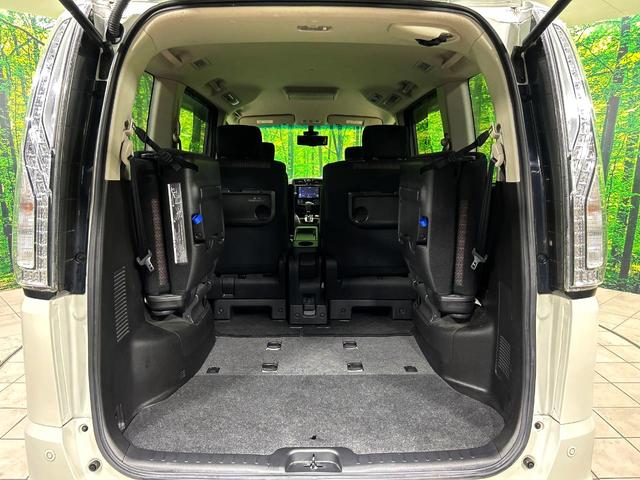 セレナ ハイウェイスター　Ｖセレ＋セーフティＩＩ　ＳＨＶ　両側電動ドア　純正ＳＤナビ　後席モニター　全周囲カメラ　衝突被害軽減システム　禁煙車　コーナーセンサー　スマートキー　ＬＥＤヘッド　ビルトインＥＴＣ　クルコン　純正１６インチアルミ　車線逸脱警報（11枚目）