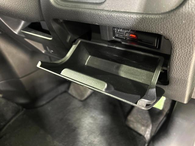 セレナ ハイウェイスター　Ｖセレ＋セーフティＩＩ　ＳＨＶ　両側電動ドア　純正ＳＤナビ　後席モニター　全周囲カメラ　衝突被害軽減システム　禁煙車　コーナーセンサー　スマートキー　ＬＥＤヘッド　ビルトインＥＴＣ　クルコン　純正１６インチアルミ　車線逸脱警報（43枚目）