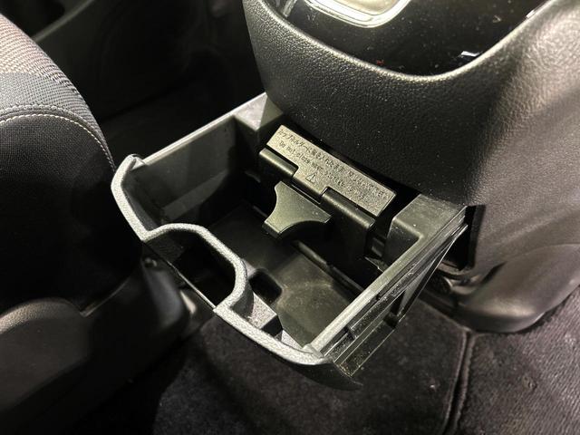 セレナ ハイウェイスター　Ｖセレ＋セーフティＩＩ　ＳＨＶ　両側電動ドア　純正ＳＤナビ　後席モニター　全周囲カメラ　衝突被害軽減システム　禁煙車　コーナーセンサー　スマートキー　ＬＥＤヘッド　ビルトインＥＴＣ　クルコン　純正１６インチアルミ　車線逸脱警報（45枚目）